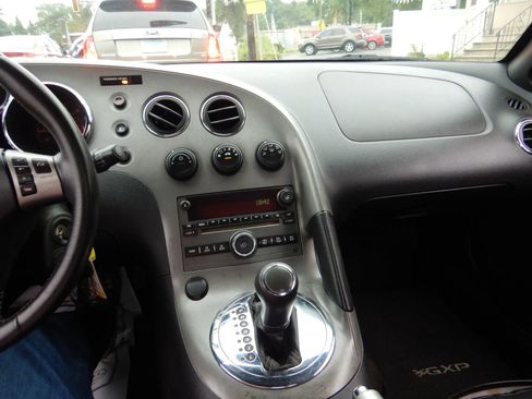Used 2009 Pontiac Solstice GXP w/ Premium Package RWD image 22