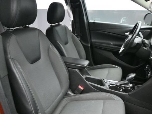 Used 2021 Buick Encore GX Preferred w/ Cold Weather Comfort Package AWD/4WD image 17