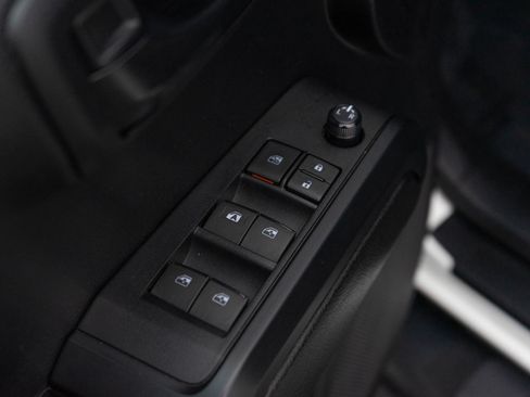 Used 2022 Toyota Tacoma SR image 17