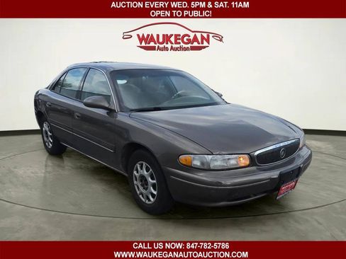 Used 2002 Buick Century Custom w/ Custom Premium Pkg FWD image 2