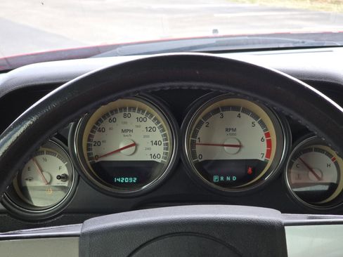 Used 2010 Dodge Challenger R/T image 18