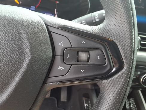 Used 2025 Chevrolet TrailBlazer LT AWD/4WD image 22