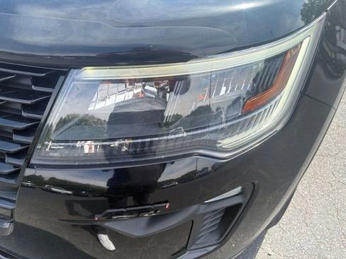 Used 2018 Ford Explorer Sport w/ Equipment Group 401A AWD/4WD image 18
