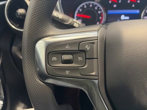 New 2025 Chevrolet Blazer LT w/ Convenience Package image 17