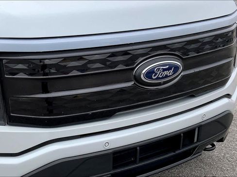 Certified 2023 Ford F150 Lightning Platinum image 30