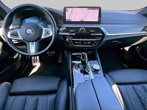 Used 2022 BMW 530i w/ Executive Package RWD image 15