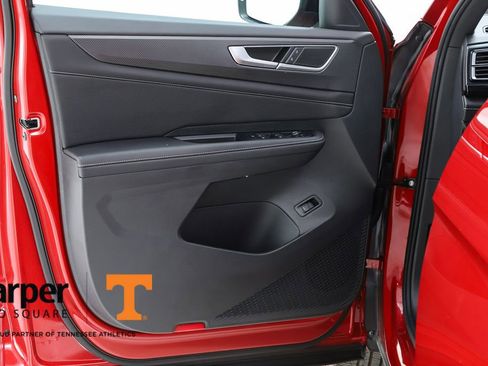 Used 2025 Volkswagen Atlas Cross Sport SEL R-Line image 57