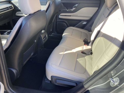 New 2026 Lincoln Corsair Premiere image 17