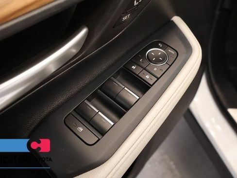 Certified 2025 Toyota Grand Highlander AWD image 11