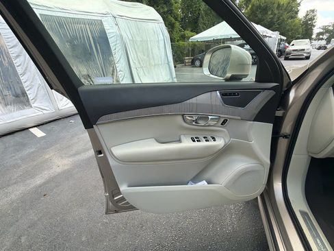 Used 2024 Volvo XC90 T8 Plus w/ Protection Package AWD/4WD image 24