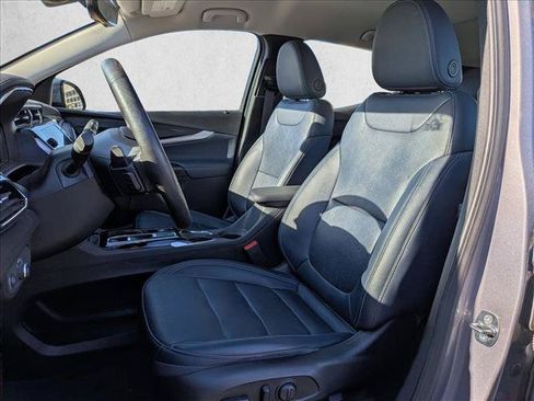 Used 2023 Chevrolet Bolt EUV Premier FWD image 12
