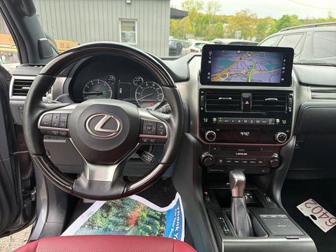 Used 2022 Lexus GX 460 Premium w/ Accessory Package AWD/4WD image 24