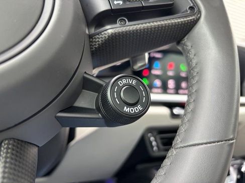 Certified 2022 Porsche 911 Carrera GTS image 17