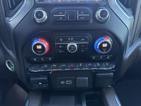 Used 2021 GMC Sierra 2500 Denali w/ Denali Ultimate Package AWD/4WD image 24