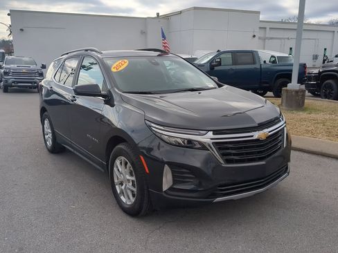 Used 2022 Chevrolet Equinox LT image 2