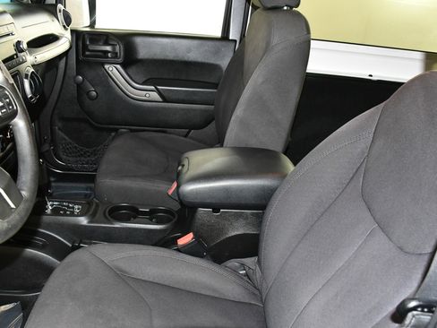 Used 2014 Jeep Wrangler Sport image 35