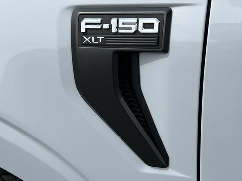 Used 2022 Ford F150 XLT w/ Equipment Group 302A High image 17