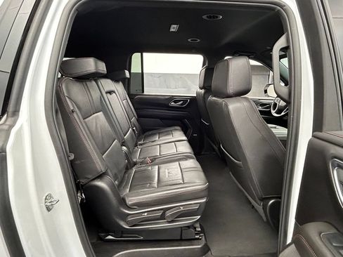Used 2024 Chevrolet Suburban RST RWD image 42