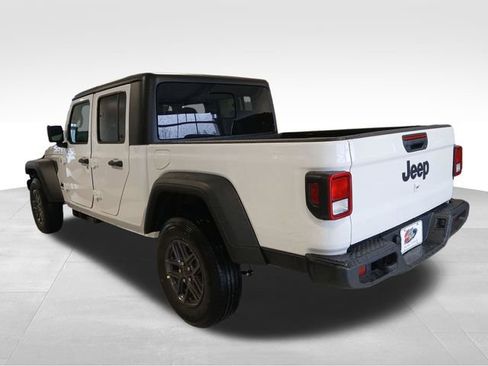 New 2026 Jeep Gladiator Sport AWD/4WD image 3