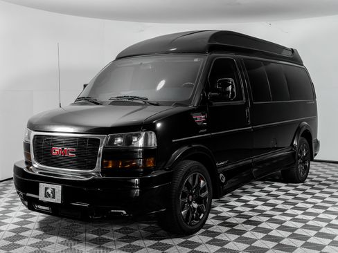 Used 2023 GMC Savana 2500 image 22