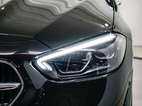 Used 2025 Mercedes-Benz C 300 Sedan image 7