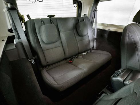 Used 2019 Jeep Wrangler Sport AWD/4WD image 25