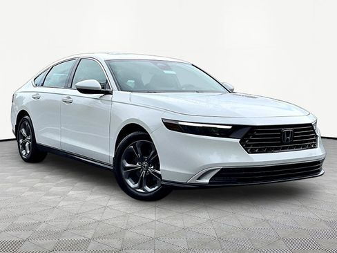 Used 2023 Honda Accord EX image 3