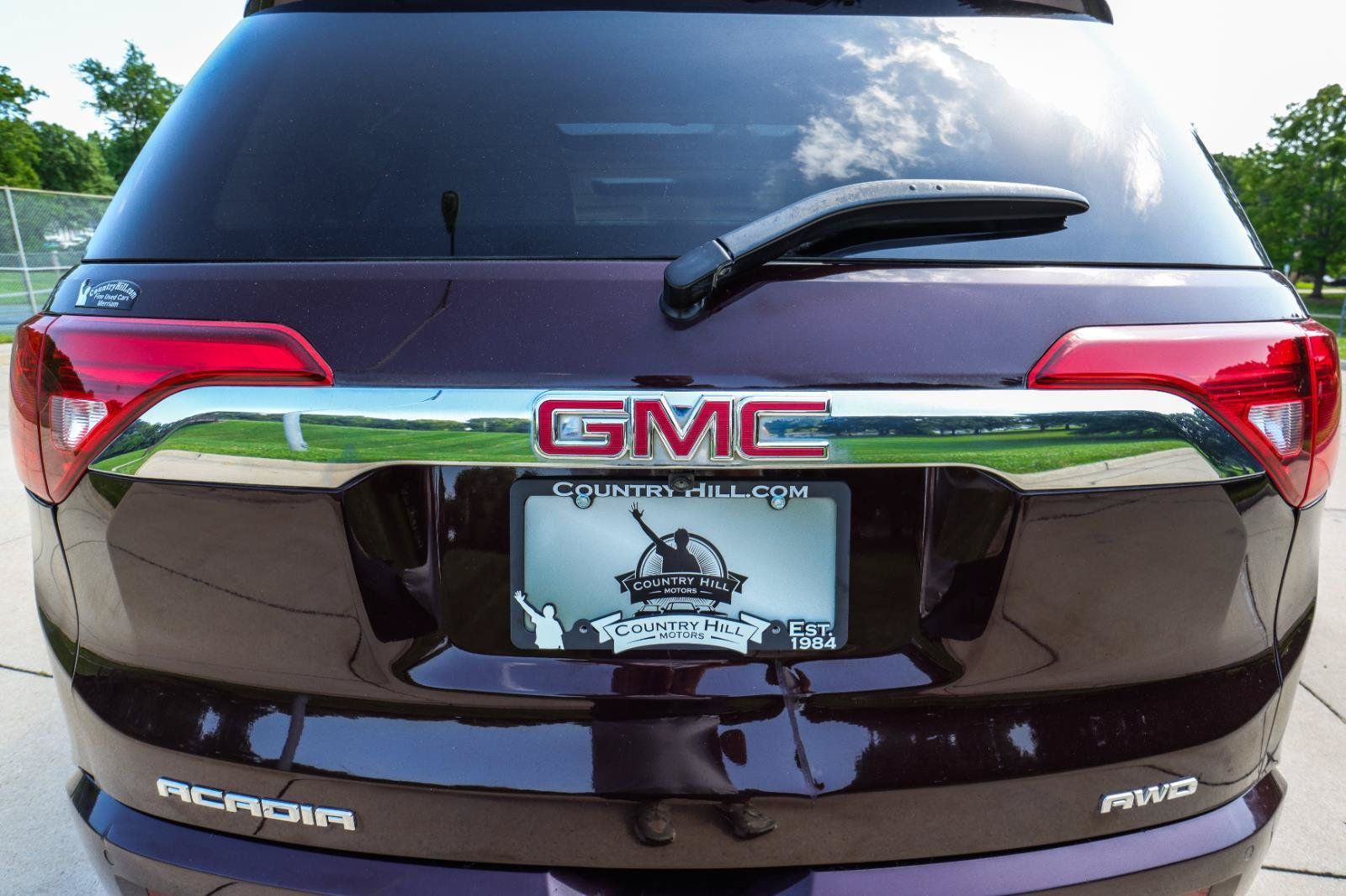Used 2018 GMC Acadia Denali w/ Technology Package AWD/4WD image 44