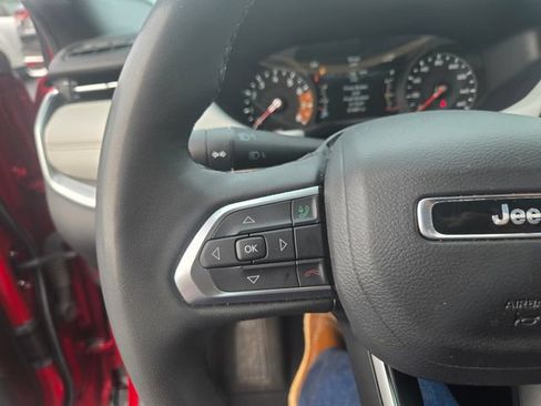 Used 2025 Jeep Compass Limited AWD/4WD image 14