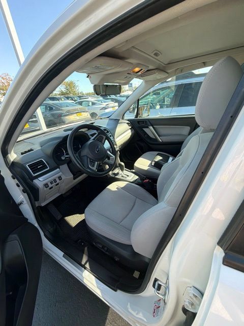 Used 2017 Subaru Forester 2.5i Premium AWD/4WD image 14