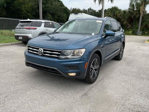 Used 2019 Volkswagen Tiguan SEL w/ 3rd Row Seat Package AWD/4WD image 2