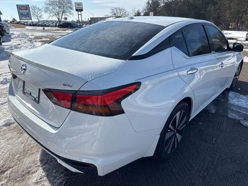 Used 2019 Nissan Altima 2.5 SV FWD image 6