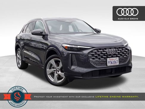 Used 2025 Audi Q5 Premium Plus w/ Premium Plus AWD/4WD image 1