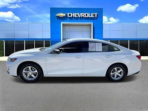 Certified 2017 Chevrolet Malibu LS image 6