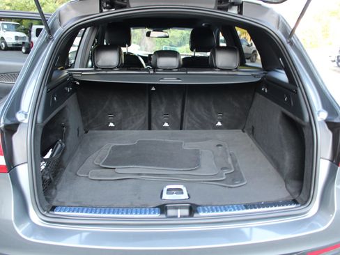 Used 2018 Mercedes-Benz GLC 300 4MATIC image 29