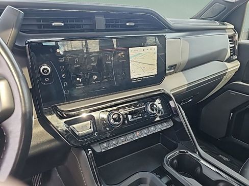 Used 2024 GMC Sierra 2500 AT4X w/ AT4X AEV Edition image 21