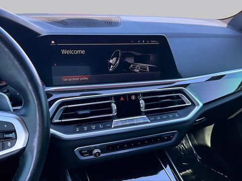 Used 2019 BMW X5 xDrive50i w/ M Sport Package AWD/4WD image 6