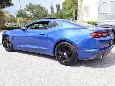 Used 2023 Chevrolet Camaro LT RWD image 6