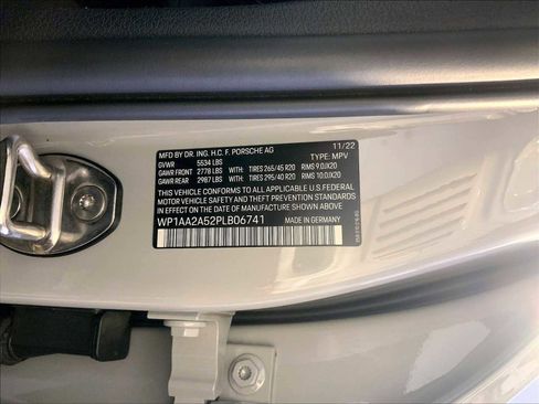 Certified 2023 Porsche Macan Turbo image 36