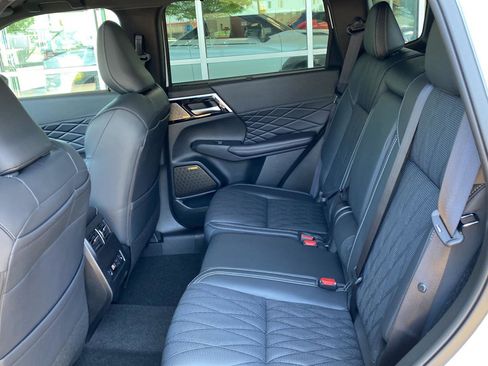 New 2026 Mitsubishi Outlander SEL AWD/4WD image 16