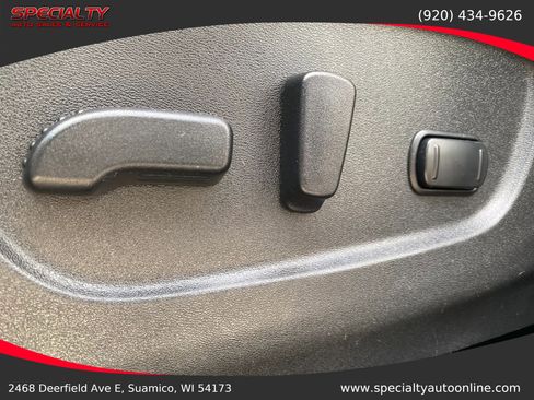 Used 2018 Nissan Rogue Sport SV w/ SV Technology Package AWD/4WD image 35