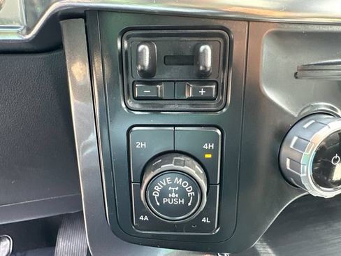Used 2023 Ford F150 Lariat AWD/4WD image 40