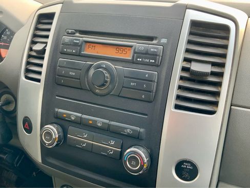 Used 2012 Nissan Frontier SV image 40