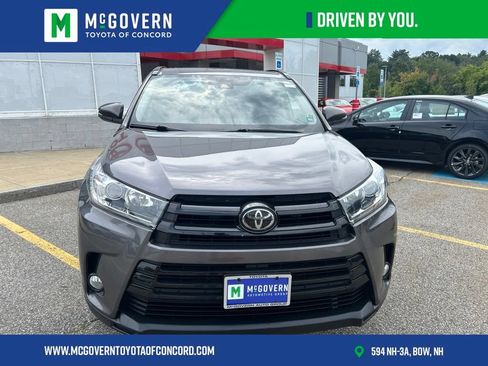 Used 2018 Toyota Highlander SE AWD/4WD image 8