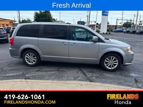 Used 2018 Dodge Grand Caravan SXT FWD image 5