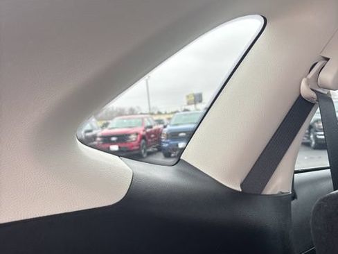 Used 2024 Ford Edge SEL AWD/4WD image 32