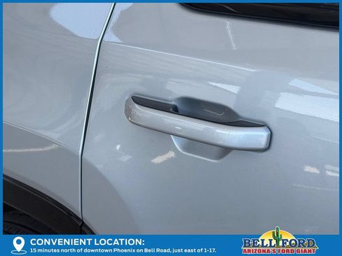 Used 2024 Jeep Wagoneer Series II w/ Premium Group I AWD/4WD image 12
