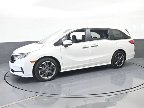 Used 2022 Honda Odyssey Elite image 2