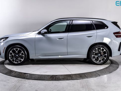 Used 2025 BMW X3 xDrive30i w/ Premium Package AWD/4WD image 3