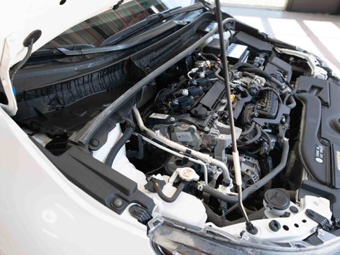 Used 2024 Toyota Corolla SE w/ SE Package image 32